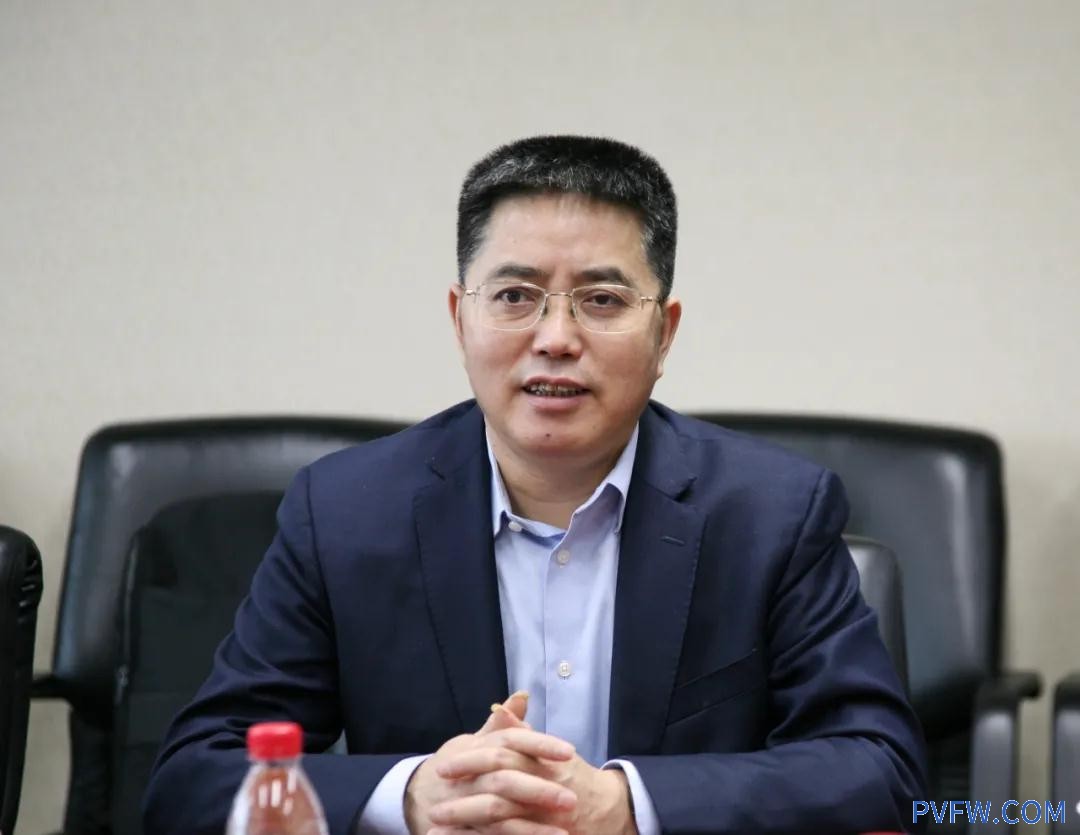 公司党委书记、董事长 李方忠